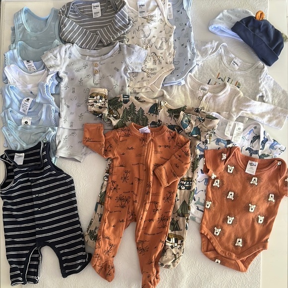 Newborn Baby / New Mama Unisex Starter Bundle 21 Piece Sz 000 & 0000 Preloved - Picture 2 of 11